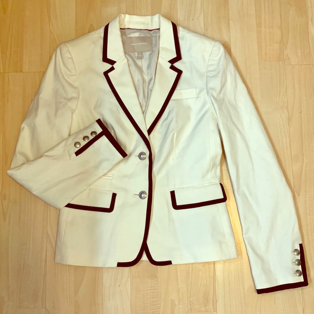Banana Republic size 2 black and white blazer.